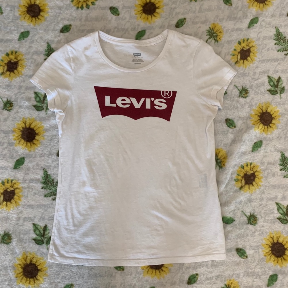 Levi’s T-shirt
